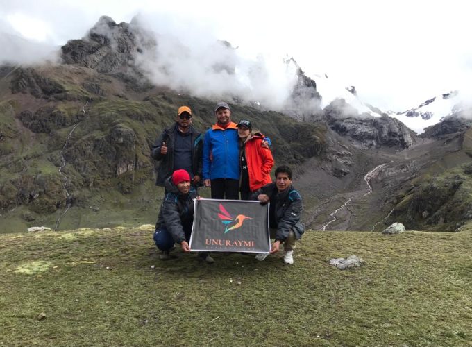 Trek & Climb: Red Valley, Rainbow Mountain & Nevado Del Inka – 7 Days